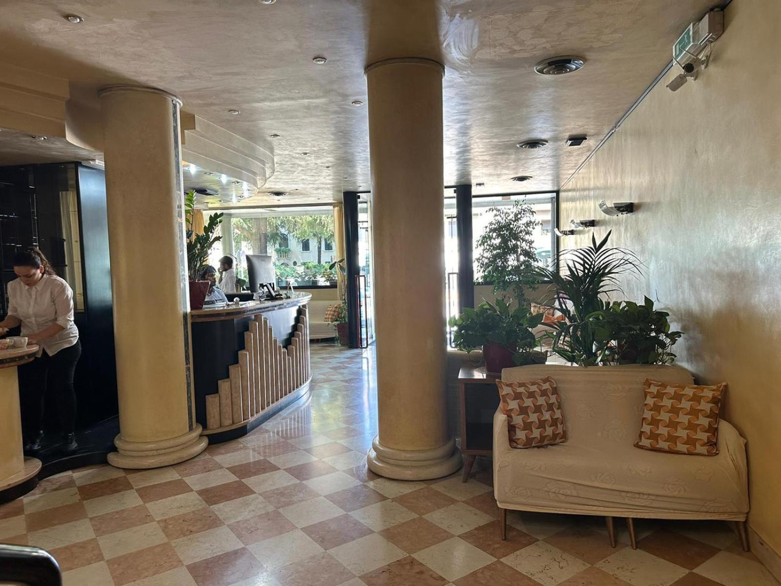 Hotel Raffaello Venice Spinea Exterior photo