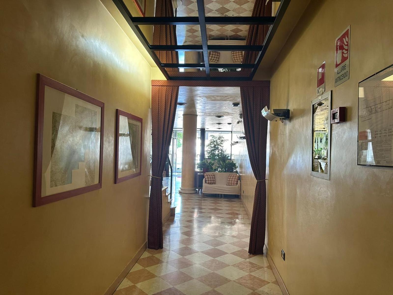Hotel Raffaello Venice Spinea Exterior photo
